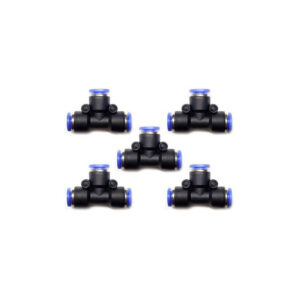 Racor Tee 6mm neumático Instrutek uniendo tres mangueras de poliuretano en sistema de distribución de aire comprimido industrial Unión neumática push-in tipo Tee sin rosca de 6mm marca Instrutek conectando tres tubos de aire en tablero de automatización Fitting neumático Tee 6mm tubo a tubo Instrutek en línea de distribución de aire de planta de manufactura en México